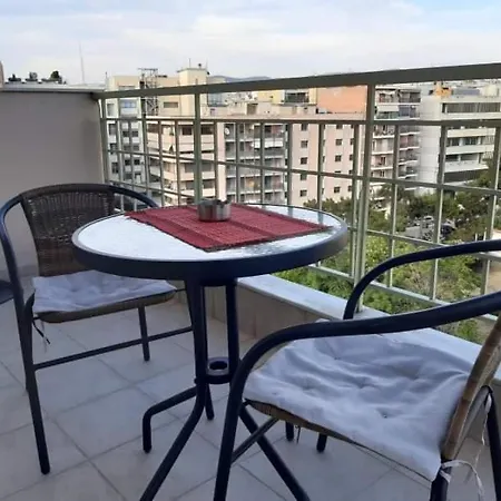 Lejlighed Eclectic Apartment, Free Parking